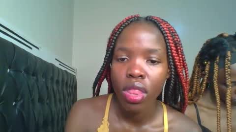 kinky_aria online show from 09/16/25, 04:52