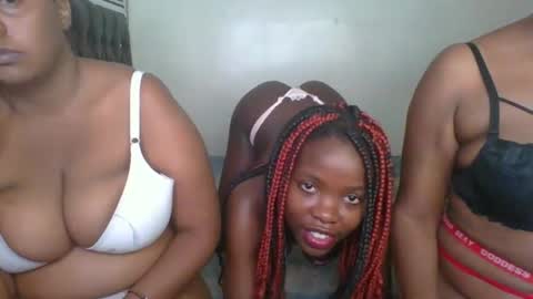 kinky_aria online show from 09/30/25, 06:02