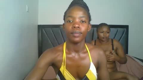 kinky_aria online show from 12/04/25, 10:07