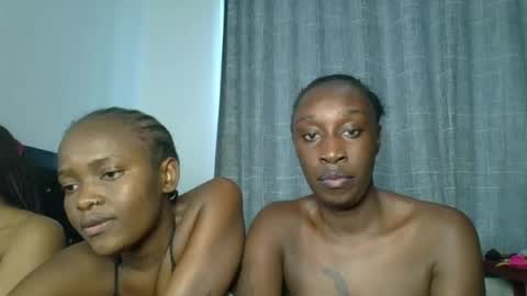 Snapshot of kinky_leila chatting on 06/16/26, 11:13 kinky_leila online show from 06/16/26, 11:13