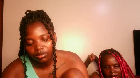 Snapshot of kinky_lola1 chatting on 02/05/26, 10:36 Lola online show from 02/05/26, 10:36