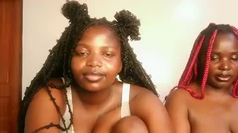 Snapshot of kinky_lola1 chatting on 02/06/26, 10:02 Lola online show from 02/06/26, 10:02