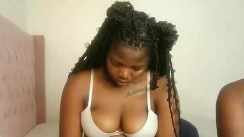 Snapshot of kinky_lola1 chatting on 02/08/26, 09:18 Lola online show from 02/08/26, 09:18