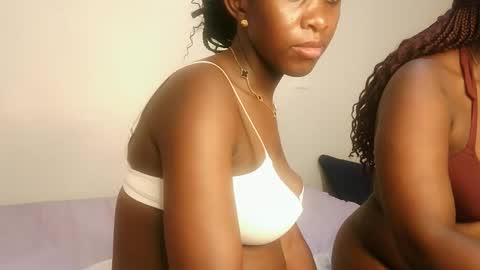 Snapshot of kinky_lola1 chatting on 02/22/26, 12:01 Lola online show from 02/22/26, 12:01