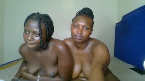 Snapshot of kinky_roey chatting on 02/24/25, 04:27 kinky_roey online show from 02/24/25, 04:27