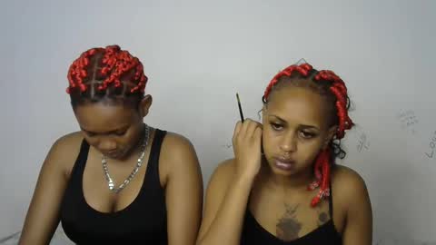 Cupshee and cushey online show from 09/18/25, 07:21