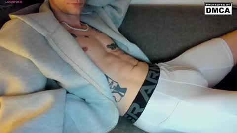 Snapshot of kinky_spidey chatting on 06/14/26, 02:09 kinky_spidey online show from 06/14/26, 02:09