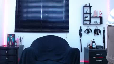 Allison  Diego online show from 03/04/25, 04:09