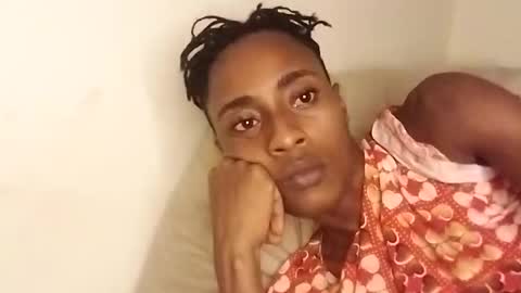 kinkybby_ online show from 12/25/24, 08:39