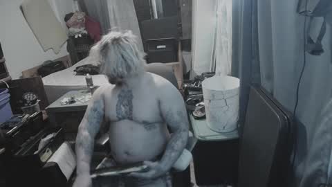 Snapshot of kinkybiguy14 chatting on 03/12/25, 01:03 Kinky Cassie online show from 03/12/25, 01:03