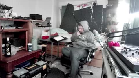 Snapshot of kinkybiguy14 chatting on 09/18/25, 07:32 Kinky Cassie online show from 09/18/25, 07:32