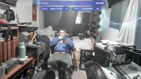 Snapshot of kinkybiguy14 chatting on 10/13/25, 03:17 Kinky Cassie online show from 10/13/25, 03:17