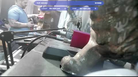 Snapshot of kinkybiguy14 chatting on 11/18/25, 06:40 Kinky Cassie online show from 11/18/25, 06:40