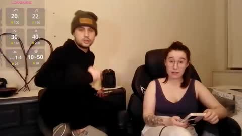 Maysie and Hunter online show from 12/27/24, 03:42