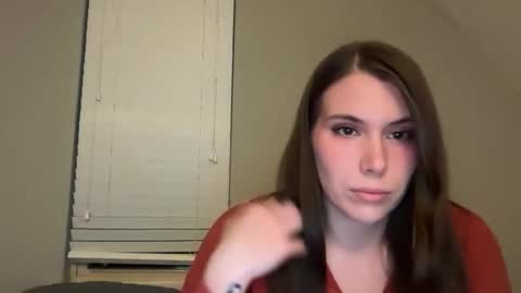 Snapshot of kinkycreative chatting on 11/17/25, 11:21 kinkycreative online show from 11/17/25, 11:21