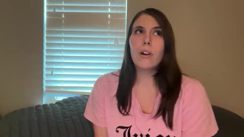 Snapshot of kinkycreative chatting on 11/18/25, 10:14 kinkycreative online show from 11/18/25, 10:14