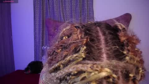 Snapshot of kinkydoll_ chatting on 02/13/25, 11:15 Sara online show from 02/13/25, 11:15