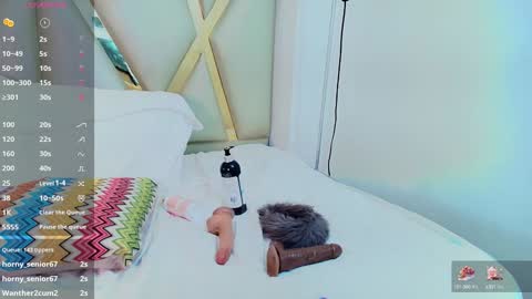 Snapshot of kinkyhousewifee_ chatting on 01/07/25, 01:28 MISS RYN online show from 01/07/25, 01:28