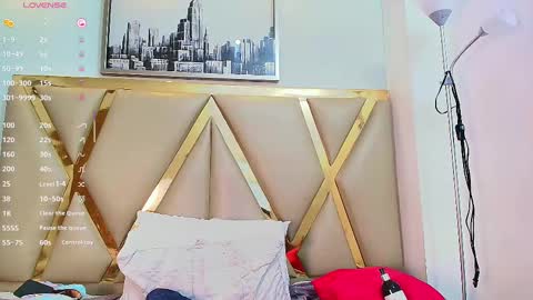 Snapshot of kinkyhousewifee_ chatting on 03/02/25, 10:05 MISS RYN online show from 03/02/25, 10:05