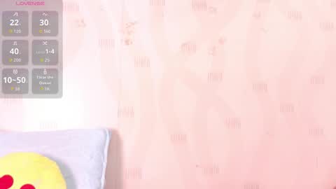 Snapshot of kinkyhousewifee_ chatting on 12/14/25, 11:48 MISS RYN online show from 12/14/25, 11:48