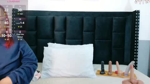 Snapshot of kinkyhousewifee_ chatting on 12/21/25, 11:39 MISS RYN online show from 12/21/25, 11:39