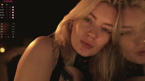 kinkylina_ online show from 12/30/24, 01:47