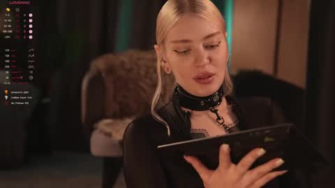 kinkylina_ online show from 02/22/25, 02:19