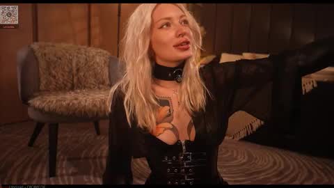 kinkylina_ online show from 09/19/25, 03:13