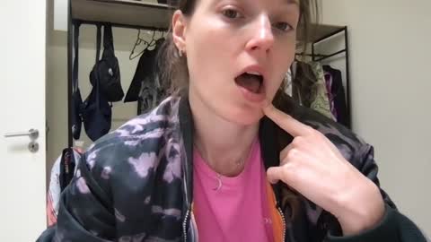 Snapshot of kinkyorange_ chatting on 01/24/25, 11:59 Mary the Soulmate online show from 01/24/25, 11:59