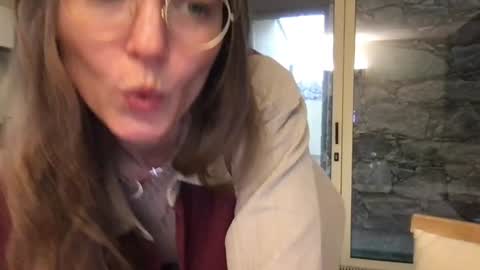 Snapshot of kinkyorange_ chatting on 01/29/25, 03:15 Mary the Soulmate online show from 01/29/25, 03:15