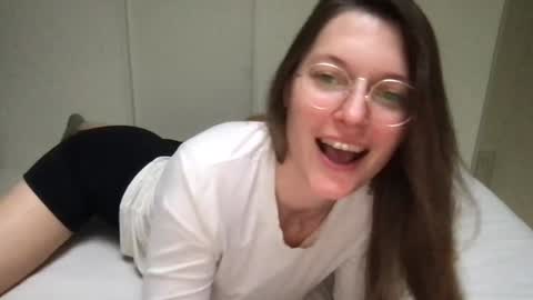 Snapshot of kinkyorange_ chatting on 02/01/25, 05:05 Mary the Soulmate online show from 02/01/25, 05:05