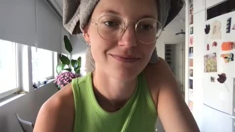 Snapshot of kinkyorange_ chatting on 09/09/25, 09:31 Mary the Soulmate online show from 09/09/25, 09:31