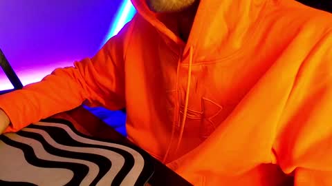 Kenny online show from 01/11/25, 04:36