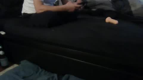 Snapshot of kinkysubmtl chatting on 12/16/24, 12:48 kinkysubmtl online show from 12/16/24, 12:48