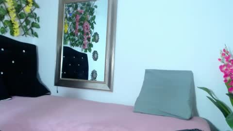 Isabella  online show from 02/28/25, 10:50