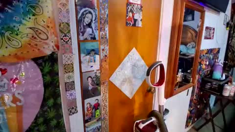 Snapshot of kinkyteam6969 chatting on 10/18/25, 11:05 kinkyteam6969 online show from 10/18/25, 11:05