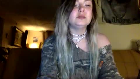 Snapshot of kipsy420 chatting on 10/16/25, 01:28 Kipsy Rose online show from 10/16/25, 01:28