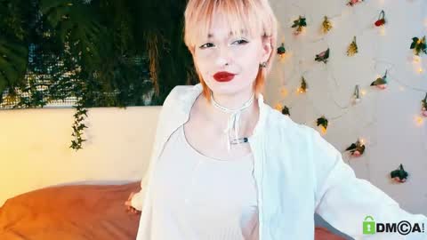 Snapshot of kira__cutie chatting on 04/26/26, 09:34 Kira online show from 04/26/26, 09:34