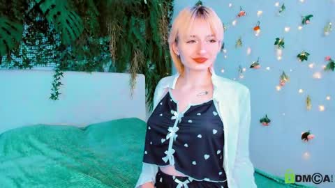 Snapshot of kira__cutie chatting on 05/03/26, 09:10 Kira online show from 05/03/26, 09:10
