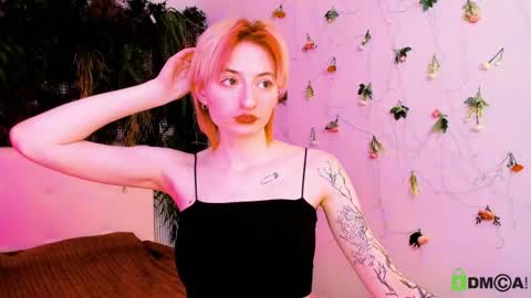 Snapshot of kira__cutie chatting on 05/15/26, 10:50 Kira online show from 05/15/26, 10:50