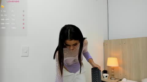 Kira online show from 04/13/26, 11:32