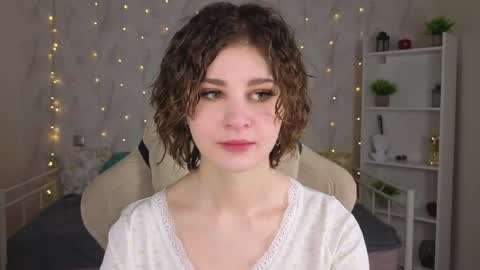 Kira online show from 05/22/26, 05:58