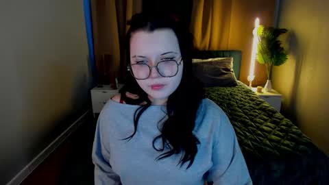 Snapshot of kira_g0ld chatting on 02/26/26, 01:15 kira online show from 02/26/26, 01:15