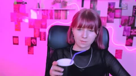 kira_melt online show from 04/22/26, 07:37