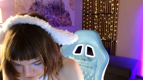 kira_naughtly online show from 05/11/26, 01:06
