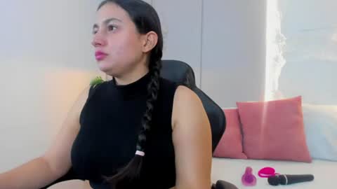 Snapshot of kira_relish chatting on 06/24/26, 11:09 K I R A online show from 06/24/26, 11:09