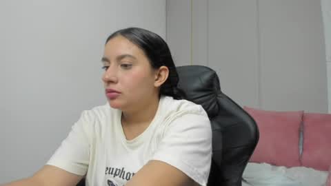 Snapshot of kira_relish chatting on 06/27/26, 11:04 K I R A online show from 06/27/26, 11:04