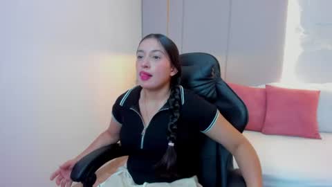 Snapshot of kira_relish chatting on 06/29/26, 11:21 K I R A online show from 06/29/26, 11:21