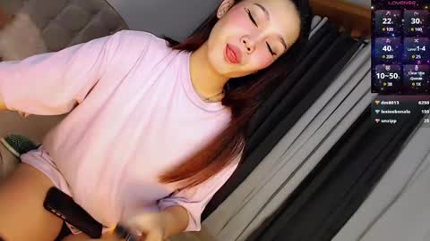 Snapshot of kira_willer chatting on 03/12/25, 06:51 KIRA online show from 03/12/25, 06:51