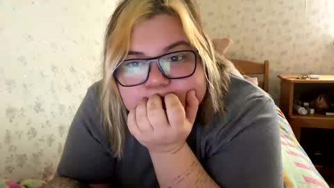 Just Kira online show from 01/04/25, 08:28